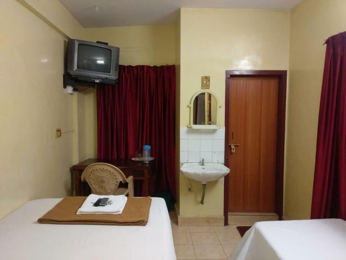 Anandan Tourist Home Варкала Экстерьер фото