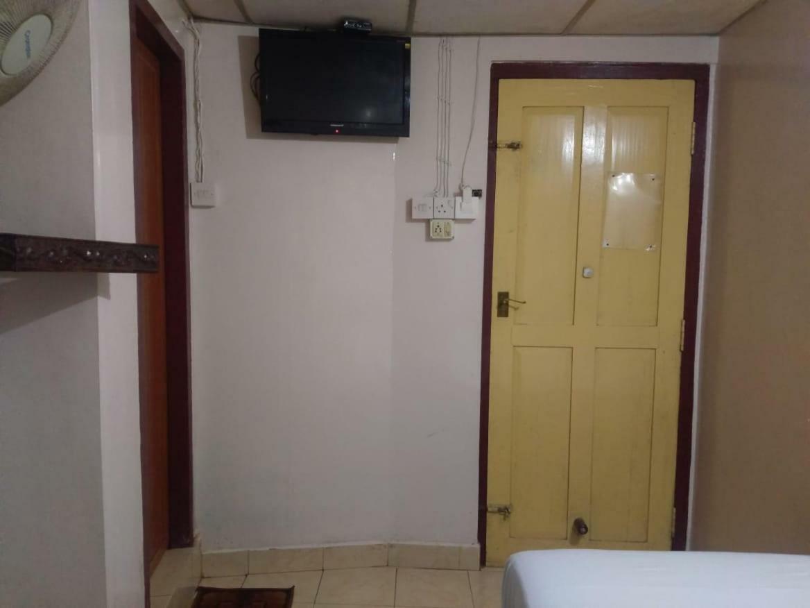 Anandan Tourist Home Варкала Экстерьер фото
